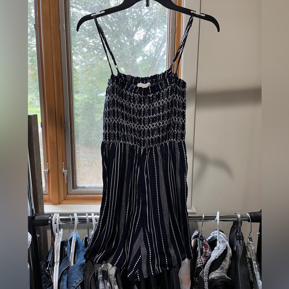 Loft navy romper (with pockets 🥳). Navy, XXS